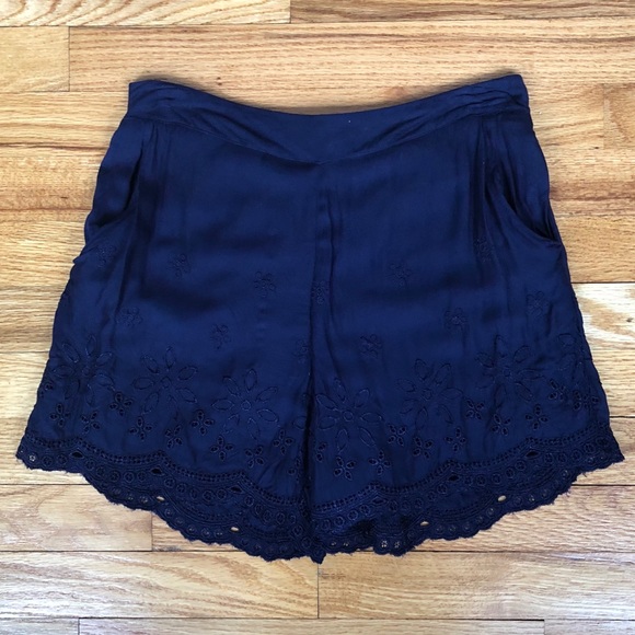 Lauren Conrad Navy Blue Shorts. Size 4 NWOT - Picture 2 of 5